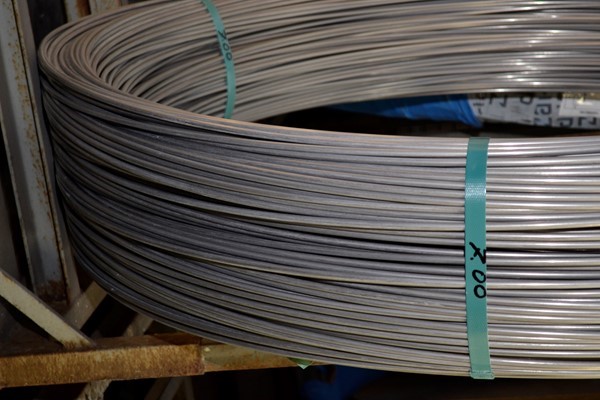 Stainless steel wire AISI 302 hard according to EN 10270/3