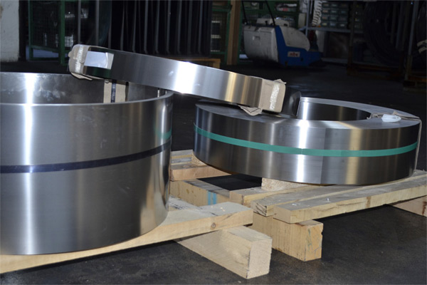 Stainless steel strip